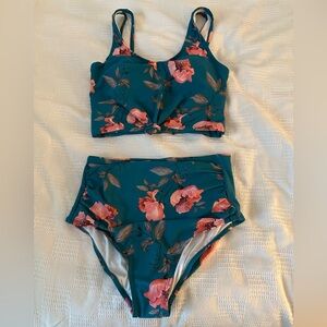 NWOT Coral Reef Swim Two Piece Swimsuit Set in Blue Floral Size S